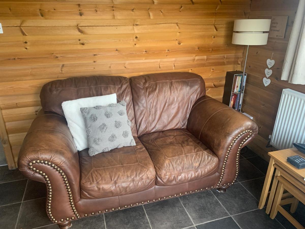 Swansea Log Cabin Pontardawe Экстерьер фото