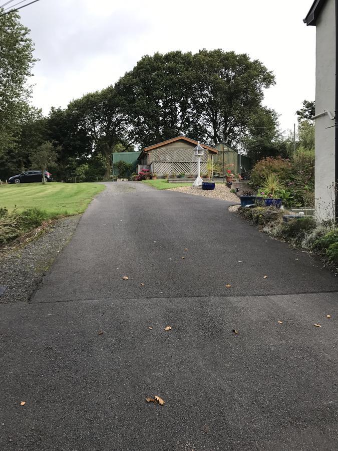 Swansea Log Cabin Pontardawe Экстерьер фото